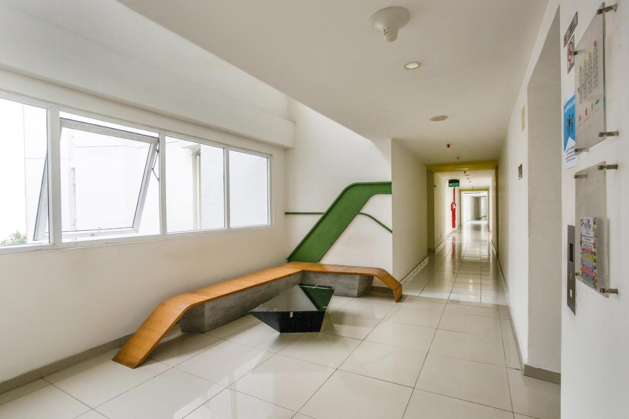 Oyo 3247 Afira Rooms Aeropolis Tangerang Exterior photo